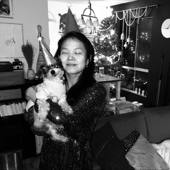 Welcome to my closet! ๐ฅฐ - Picture 2 of 3